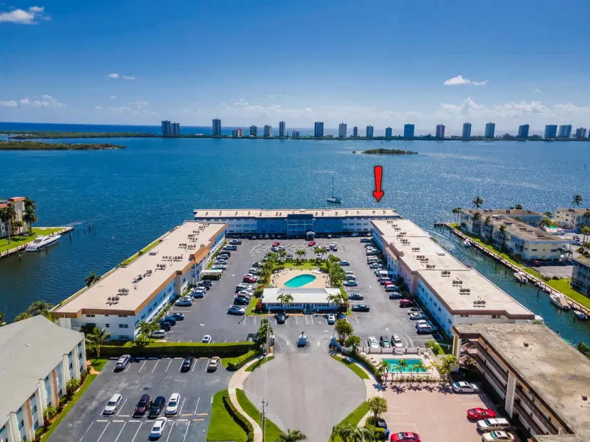 Picture of 100 Shore Court 314, North Palm Beach FL 33408