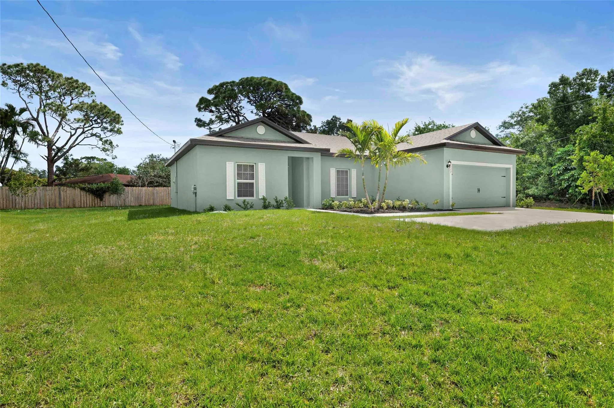 Picture of 1027 SE Floresta Dr, Port St Lucie FL 34983