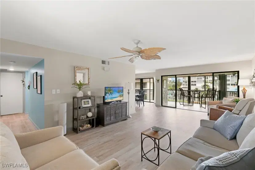 Picture of 881 Panama Ct 304, Marco Island FL 34145