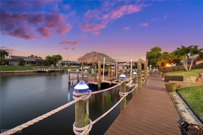 Picture of 617 SE 28Th Ter, Cape Coral FL 33904