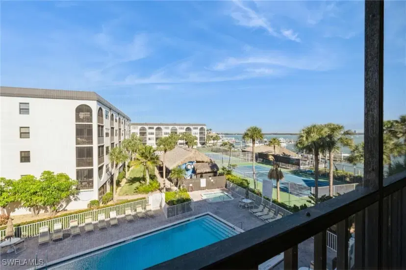 Picture of 1007 Anglers Cv J404, Marco Island FL 34145