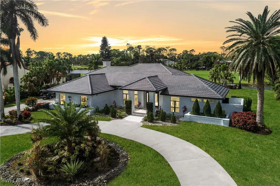 Picture of 4702 Oak Leaf Dr, Naples, FL 34119
