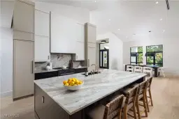 Picture of 4702 Oak Leaf Dr, Naples, FL 34119