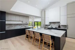 Picture of 4702 Oak Leaf Dr, Naples, FL 34119