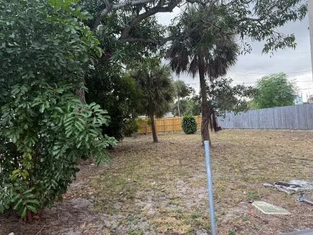Picture of 906 13 Street, West Palm Beach, FL 33401