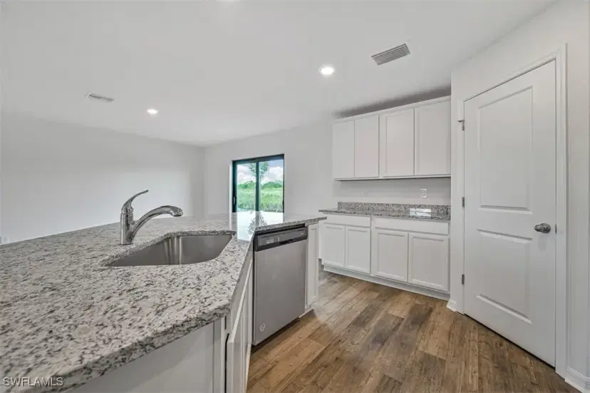 Picture of 840 Gen D Macarthur Ave, Labelle FL 33935