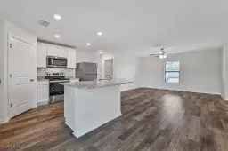 Picture of 840 Gen D Macarthur Ave, Labelle, FL 33935