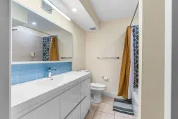Picture of 3065 N Oakland Forest Dr 103, Oakland Park, FL 33309