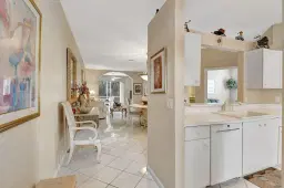Picture of 9620 Crescent View Drive N, Boynton Beach, FL 33437