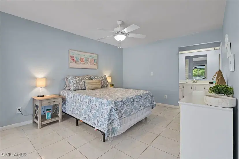 Picture of 1107 SE 21St Ter, Cape Coral FL 33990
