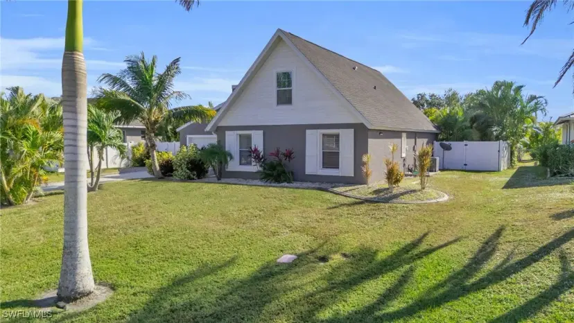 Picture of 1204 SW 38Th Ter, Cape Coral FL 33914