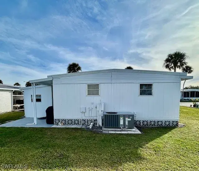 Picture of 611 Water Lily Dr, Venice FL 34293