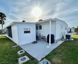 Picture of 611 Water Lily Dr, Venice, FL 34293
