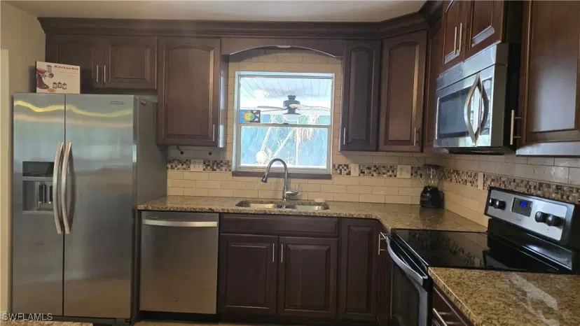Picture of 2741 Mcgregor Blvd, Fort Myers FL 33901