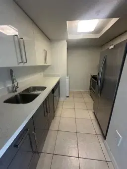 Picture of 2415 NW 16Th Street Rd 407-1, Miami, FL 33125