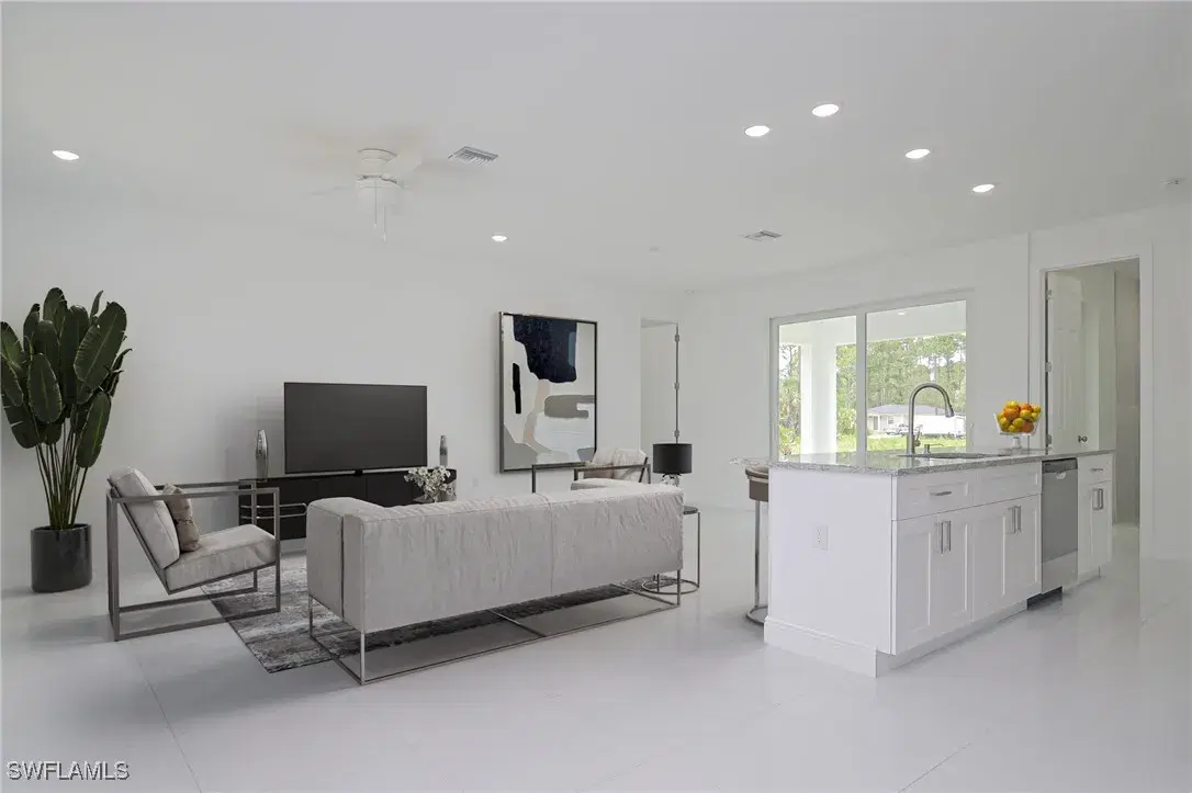 Picture of 2817 54Th St W, Lehigh Acres, FL 33971