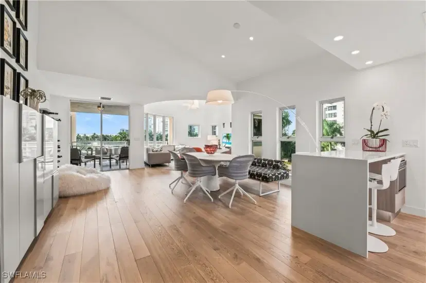 Picture of 4500 Gulf Shore Blvd N 1-311, Naples FL 34103