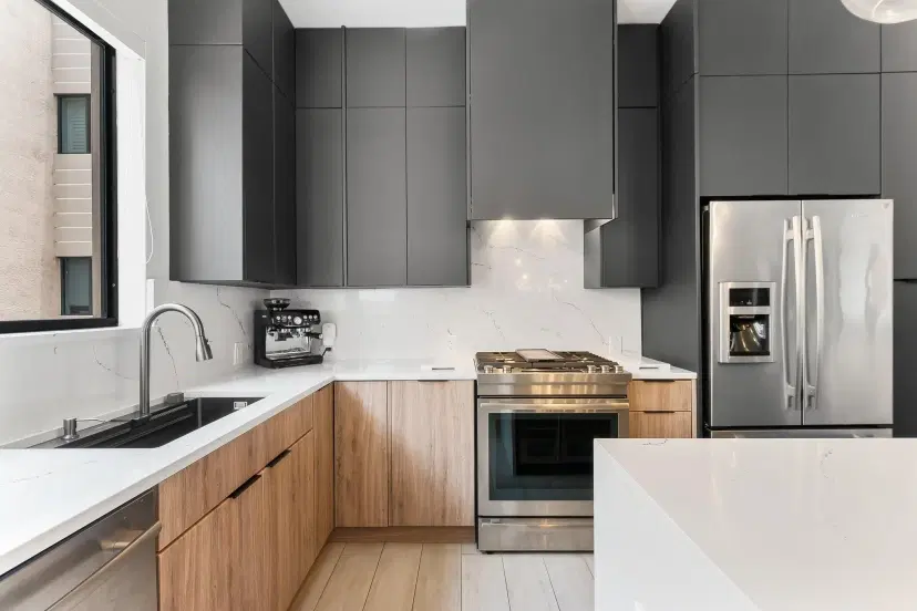 Picture of 835 NE 17Th Ter 9, Fort Lauderdale FL 33304