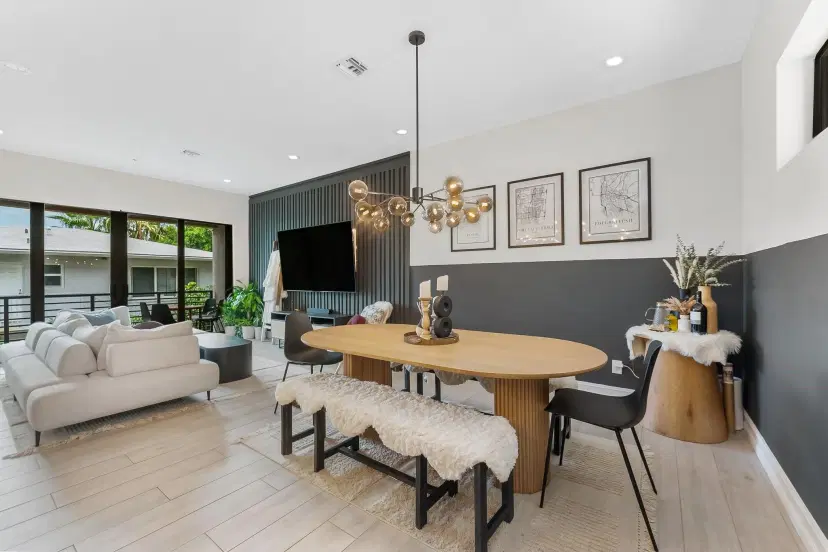 Picture of 835 NE 17Th Ter 9, Fort Lauderdale FL 33304