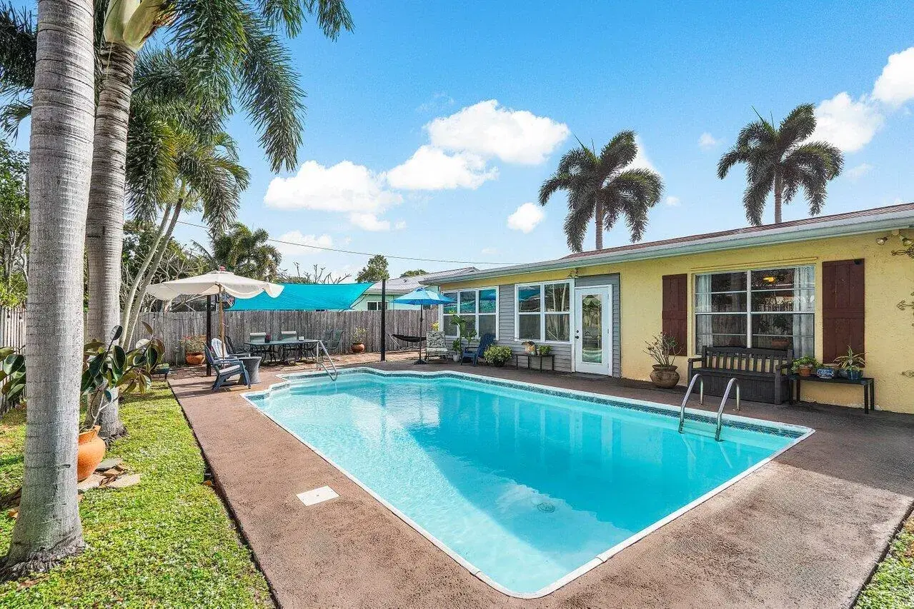Picture of 1181 SW 24Th Avenue, Boynton Beach, FL 33426