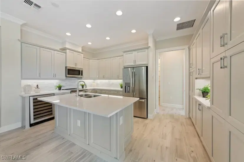 Picture of 8845 Yucatan Ct, Naples FL 34112
