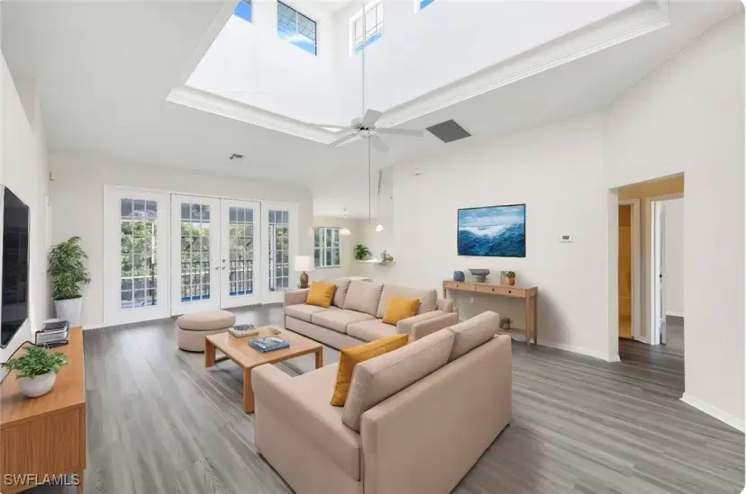 Picture of 137 Bald Eagle Dr, Marco Island FL 34145