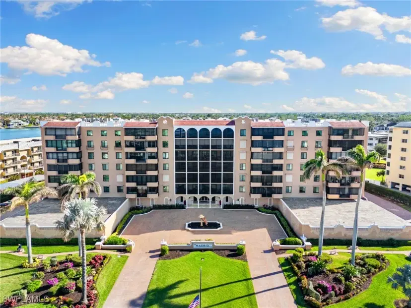 Picture of 3430 Gulf Shore Blvd N 2B, Naples FL 34103