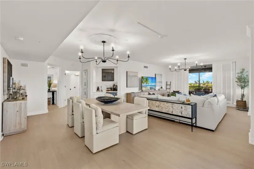 Picture of 8720 Bay Colony Dr 404, Naples FL 34108