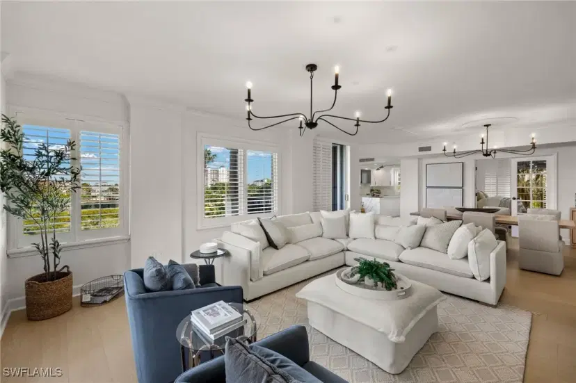 Picture of 8720 Bay Colony Dr 404, Naples FL 34108