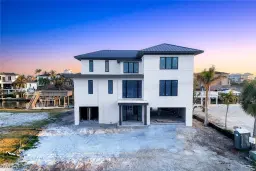 Picture of 256 Trade Winds Ave, Naples, FL 34108