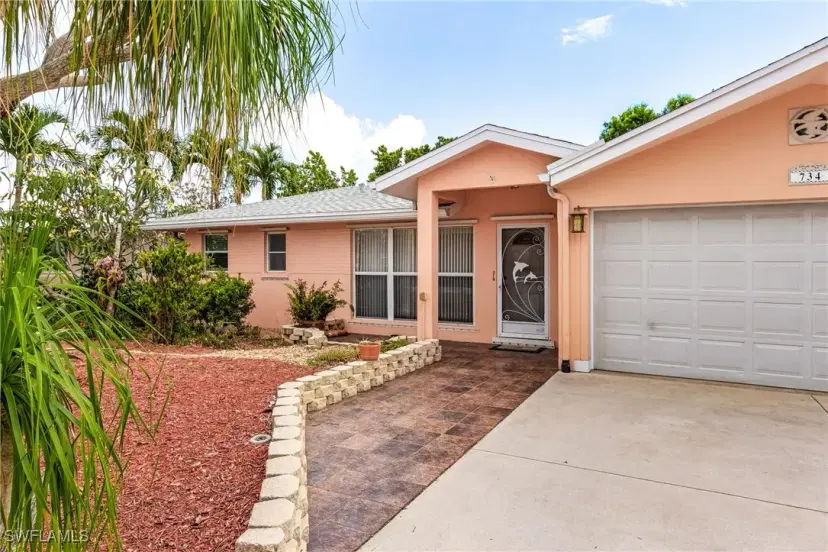 Picture of 734 Sharar Ct, Cape Coral FL 33904