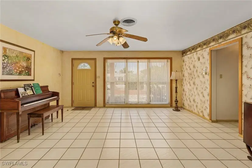 Picture of 734 Sharar Ct, Cape Coral FL 33904