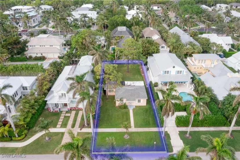 Picture of 343 1St Ave S, Naples FL 34102