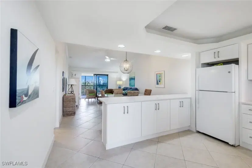 Picture of 1919 Olde Middle Gulf Dr 505, Sanibel FL 33957