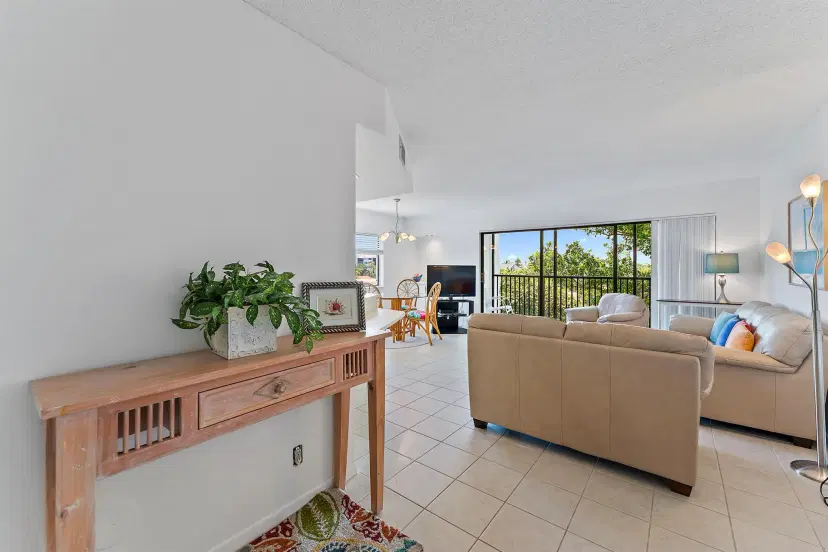 Picture of 1605 S Us Highway 1 C401, Jupiter FL 33477