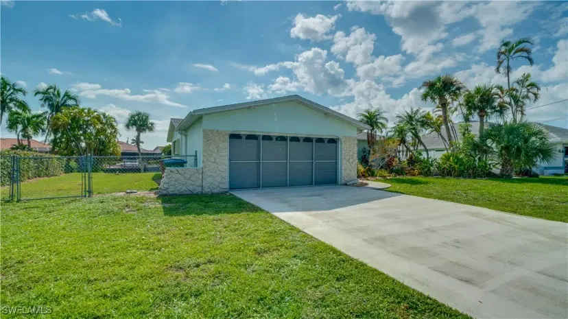 Picture of 2715 Kamal Pkwy, Cape Coral FL 33904