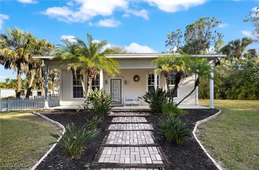 Picture of 1290 9Th St Sw, Naples FL 34117