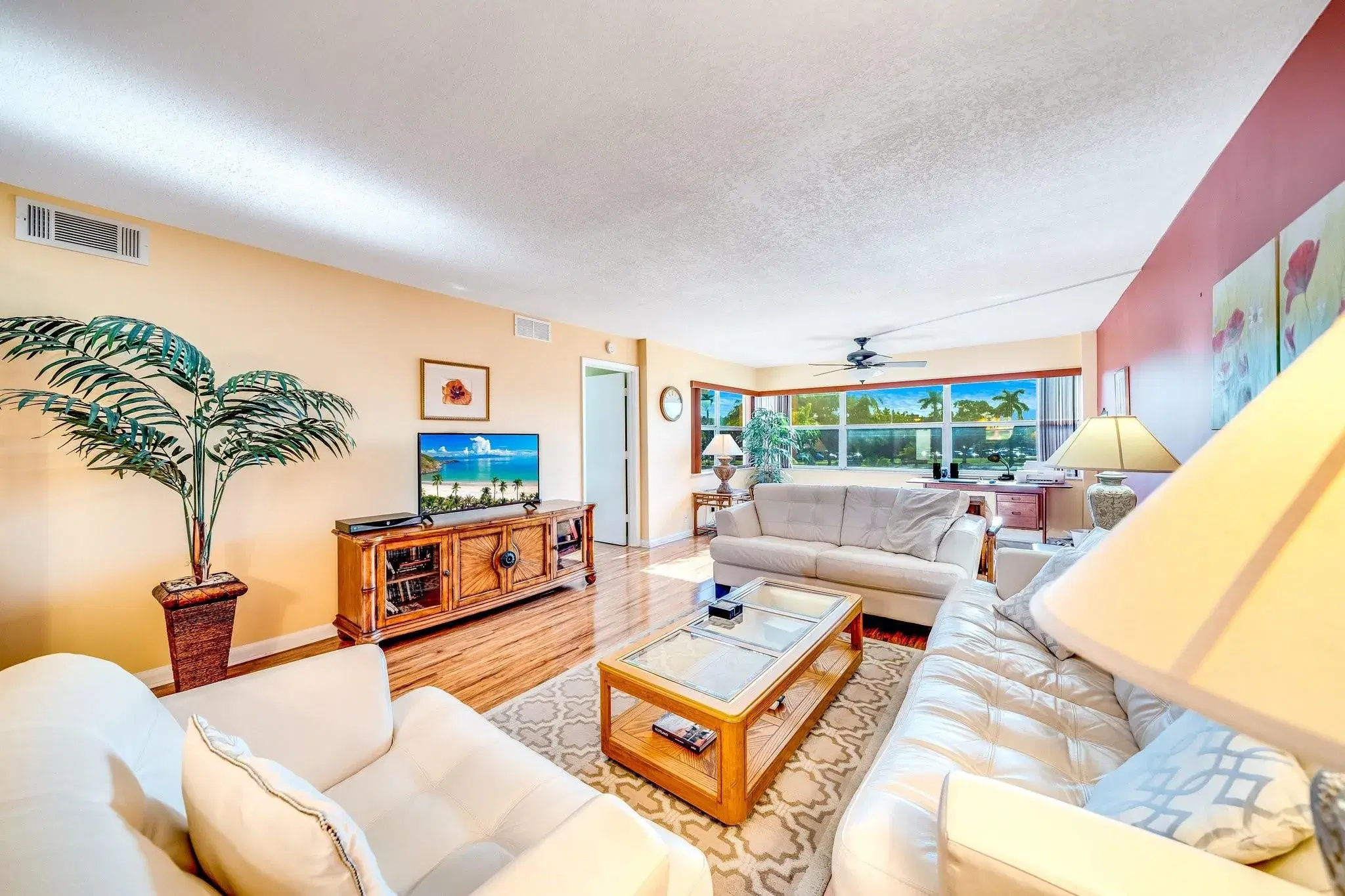 Picture of 9741 Sunrise Lakes Blvd 202, Sunrise, FL 33322