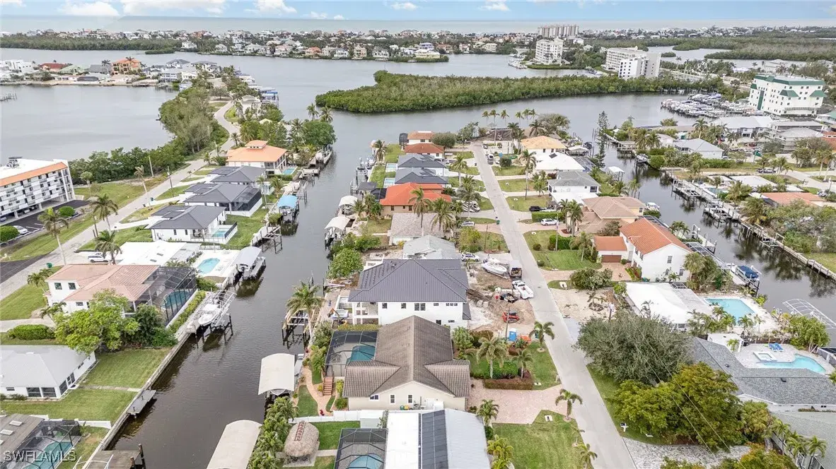 Picture of 218 2Nd St, Bonita Springs, FL 34134