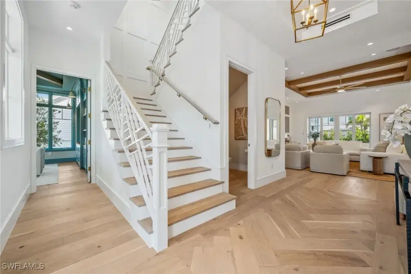 Picture of 187 10Th Ave S, Naples FL 34102
