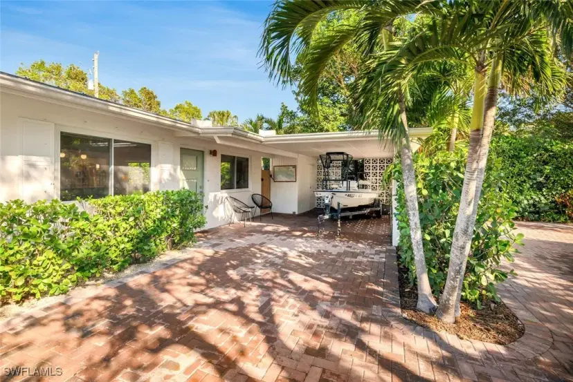 Picture of 1201 Milano Dr, Naples FL 34103