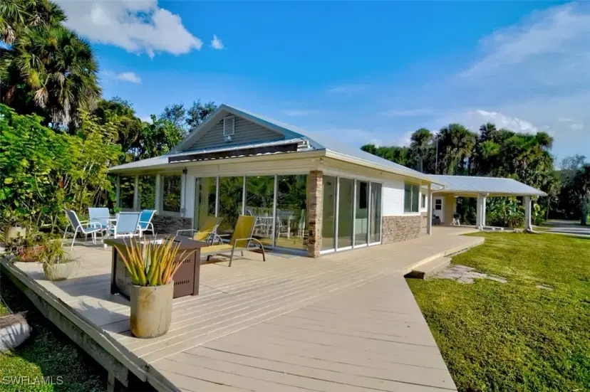 Picture of 3720 Ellis Rd, Fort Myers FL 33905
