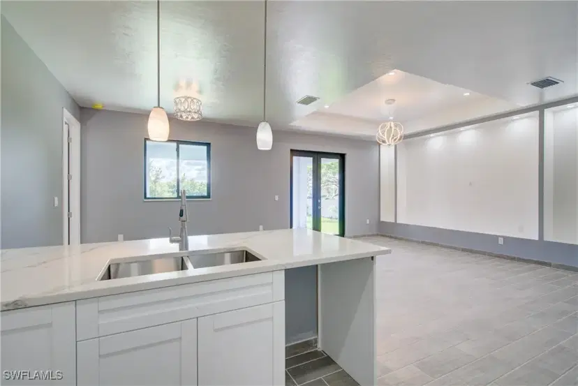 Picture of 2911 10Th St Sw, Lehigh Acres FL 33976