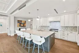 Picture of 1130 3Rd Ave S 207, Naples, FL 34102