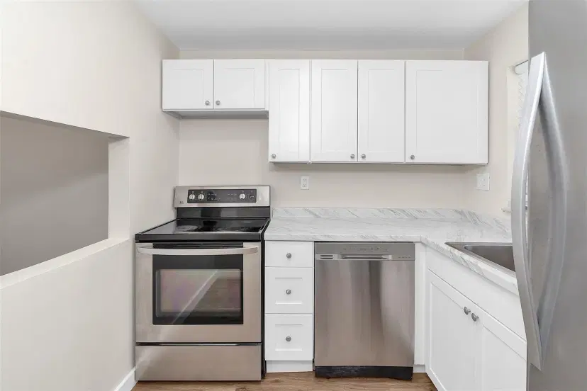 Picture of 9041 Sunrise Lakes Blvd 211, Sunrise FL 33322