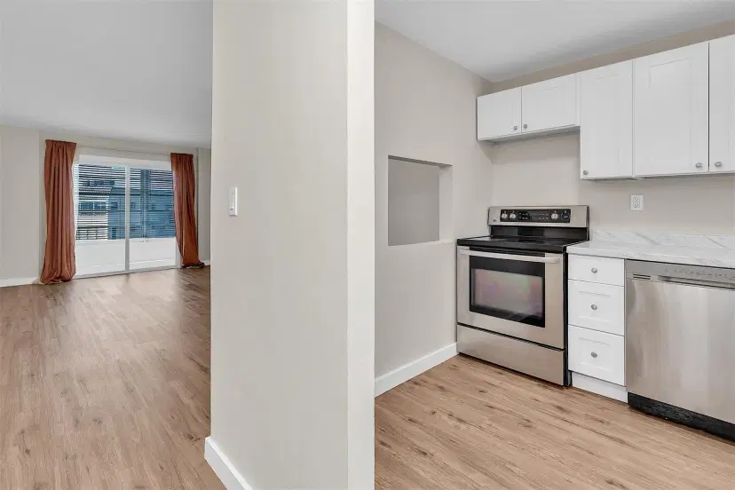Picture of 9041 Sunrise Lakes Blvd 211, Sunrise FL 33322