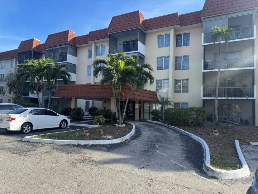 Picture of 4170 Inverrary Dr 311, Lauderhill FL 33319