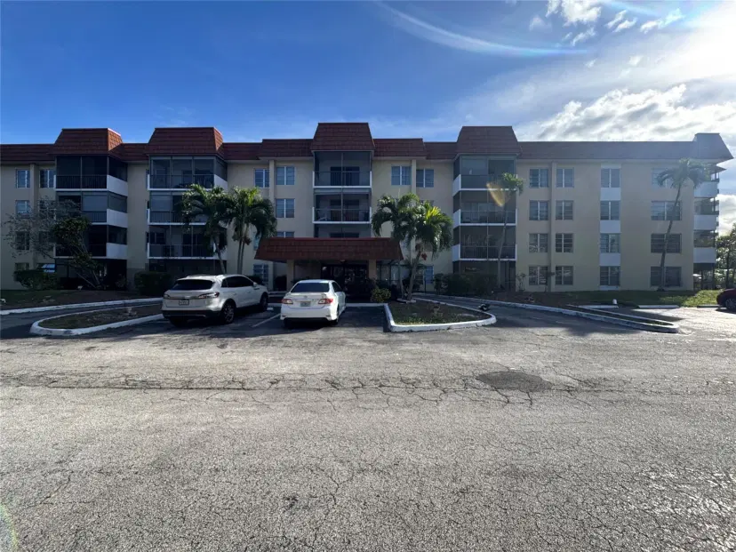 Picture of 4170 Inverrary Dr 311, Lauderhill FL 33319
