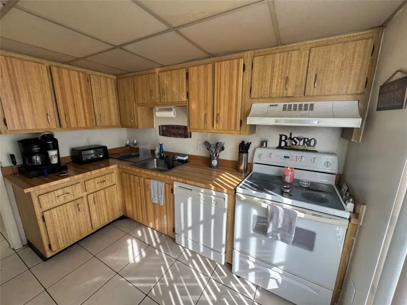 Picture of 4170 Inverrary Dr 311, Lauderhill FL 33319