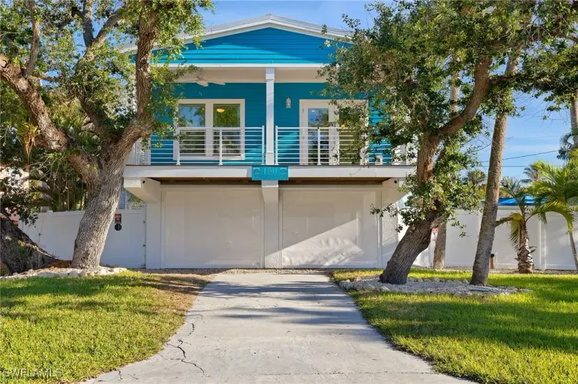 Picture of 150 Coconut Dr, Fort Myers Beach FL 33931